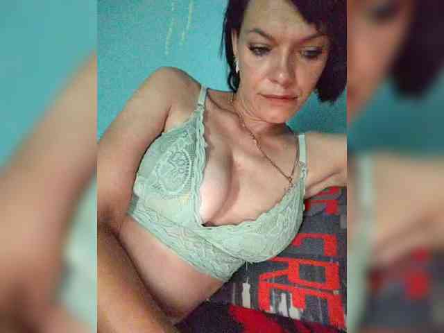 Lois-Lorrie webcam