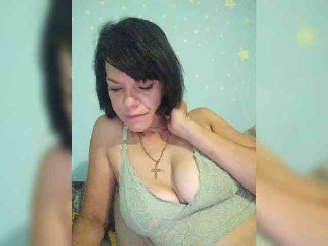 Lois-Lorrie webcam