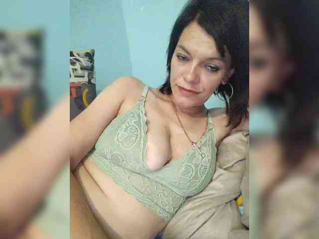 Lois-Lorrie webcam