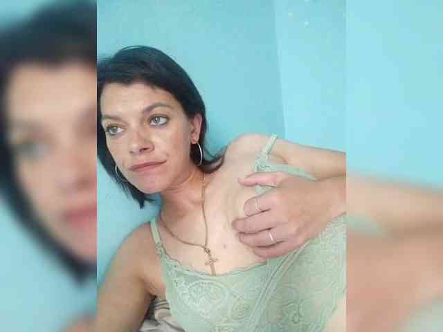 Lois-Lorrie webcam