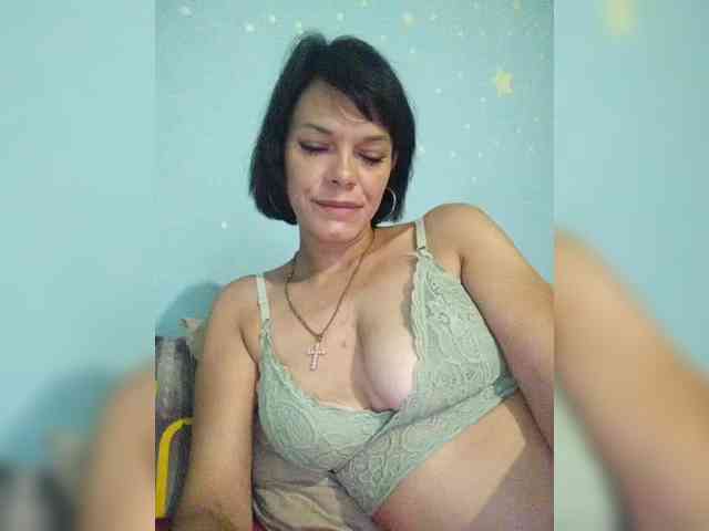 Lois-Lorrie webcam