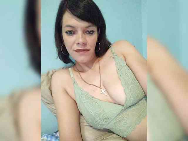 Lois-Lorrie webcam