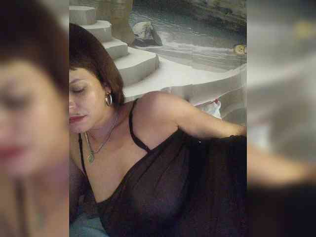Lois-Lorrie webcam