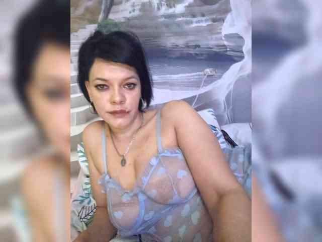 Lois-Lorrie webcam