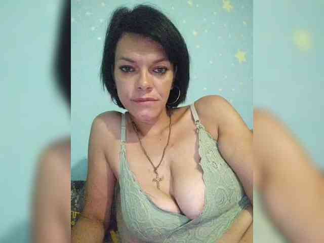 Lois-Lorrie webcam