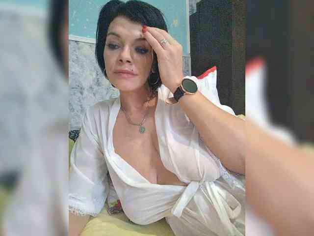 Lois-Lorrie webcam