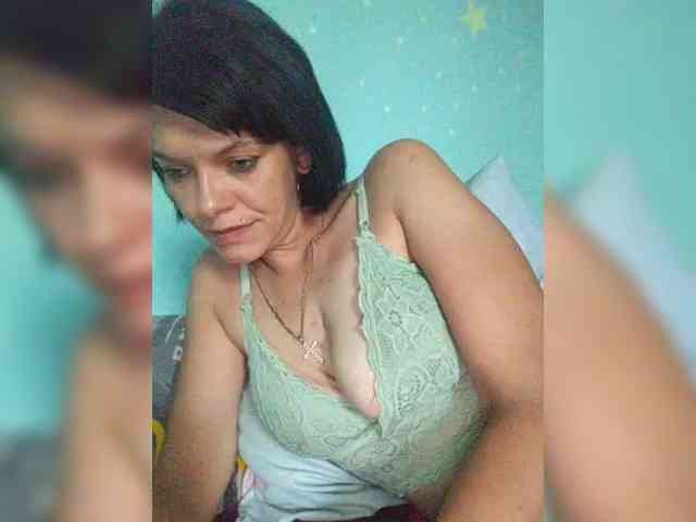 Lois-Lorrie webcam