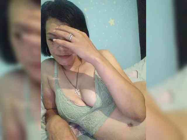 Lois-Lorrie webcam