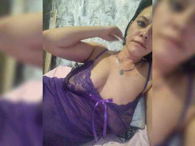 Lois-Lorrie webcam