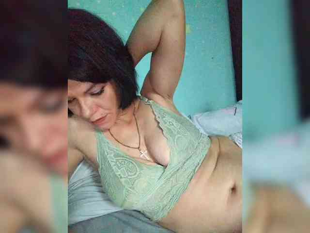 Lois-Lorrie webcam