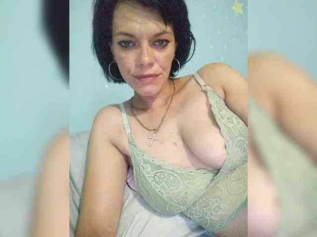 Lois-Lorrie webcam