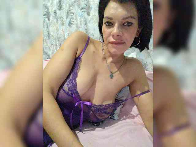 Lois-Lorrie webcam