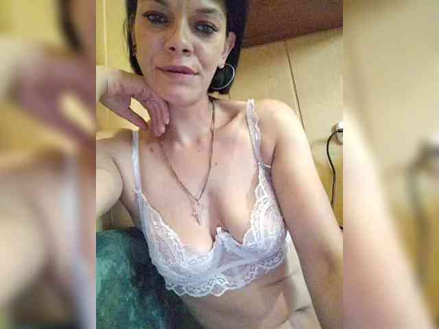 Lois-Lorrie webcam