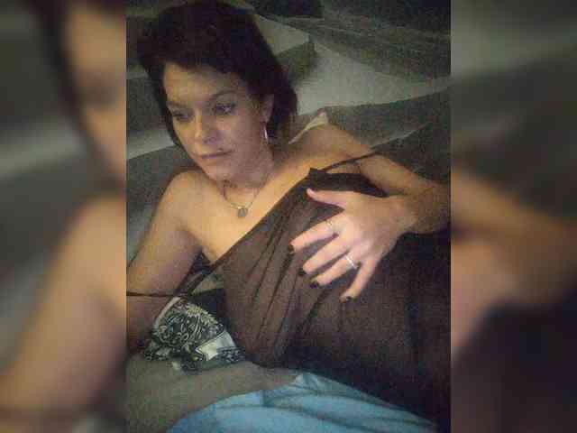 Lois-Lorrie webcam