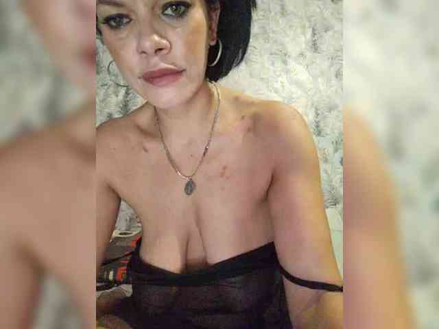 Lois-Lorrie Live Webcam on BongaCams