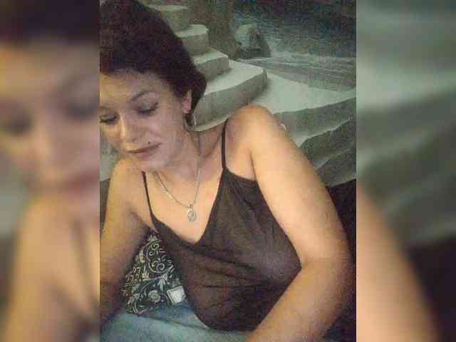 Lois-Lorrie webcam