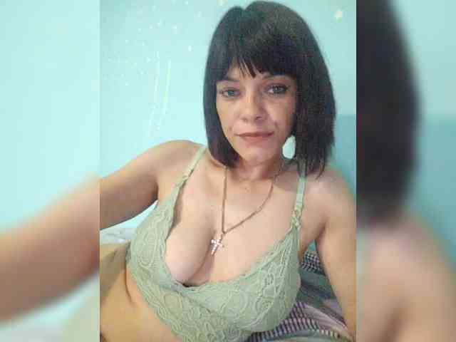 Lois-Lorrie webcam