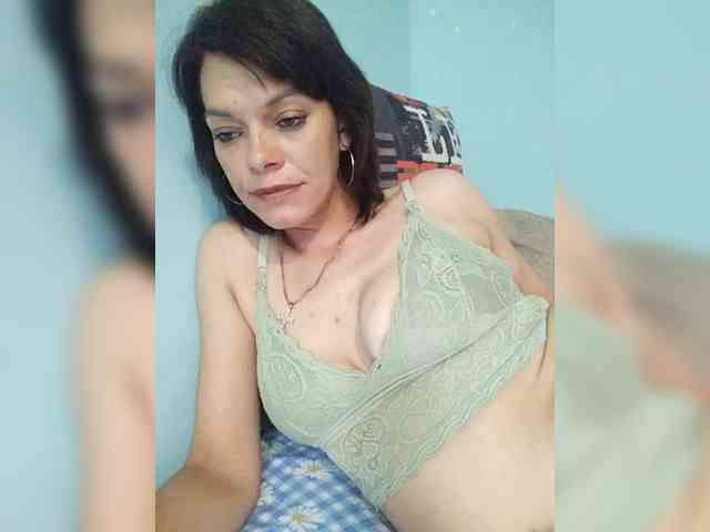 Lois-Lorrie webcam