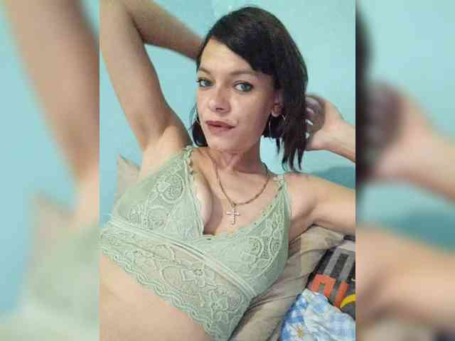 Lois-Lorrie webcam