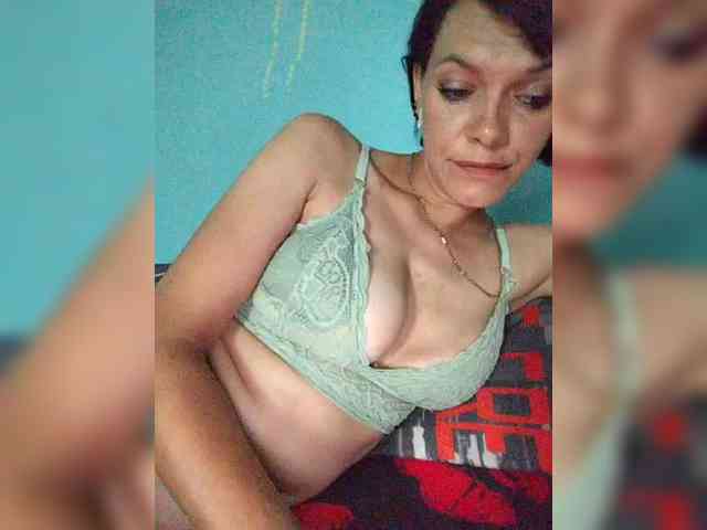 Lois-Lorrie webcam