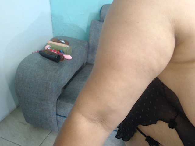 CamilaSexHot's BongaCams show and profile