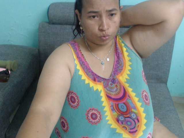 CamilaSexHot's BongaCams show and profile