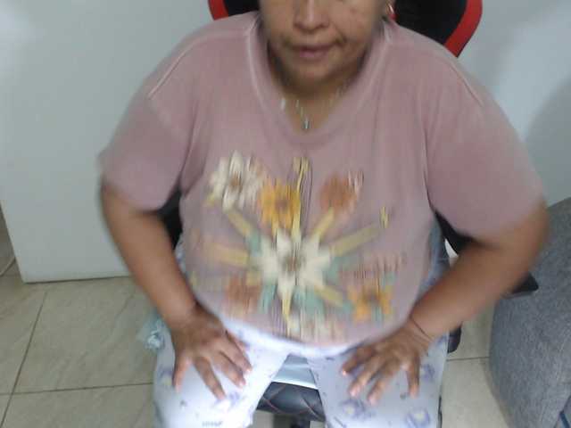 CamilaSexHot's BongaCams show and profile