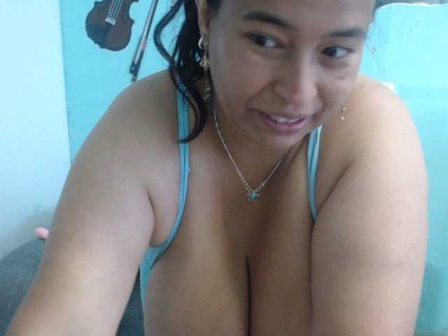 CamilaSexHot's BongaCams show and profile