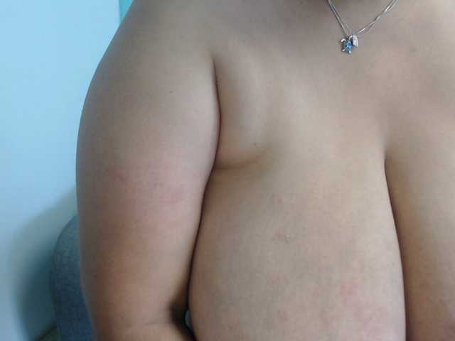 CamilaSexHot's BongaCams show and profile