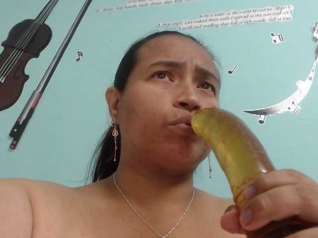 CamilaSexHot's BongaCams show and profile