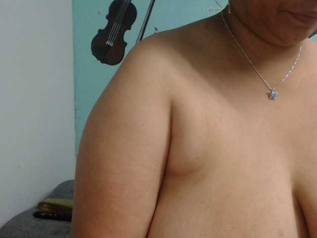 CamilaSexHot's BongaCams show and profile