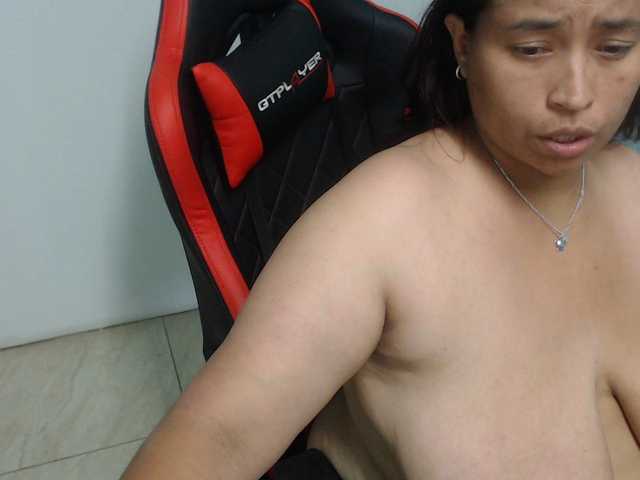 CamilaSexHot's BongaCams show and profile