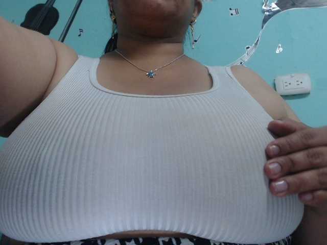 CamilaSexHot's BongaCams show and profile