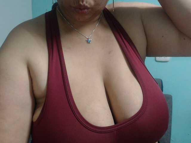 CamilaSexHot's BongaCams show and profile