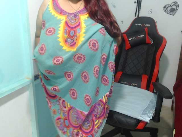 CamilaSexHot's BongaCams show and profile