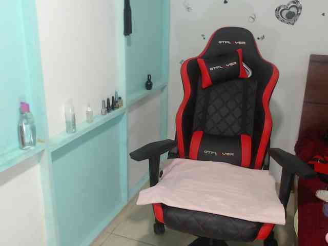CamilaSexHot webcam