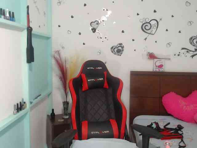 CamilaSexHot webcam
