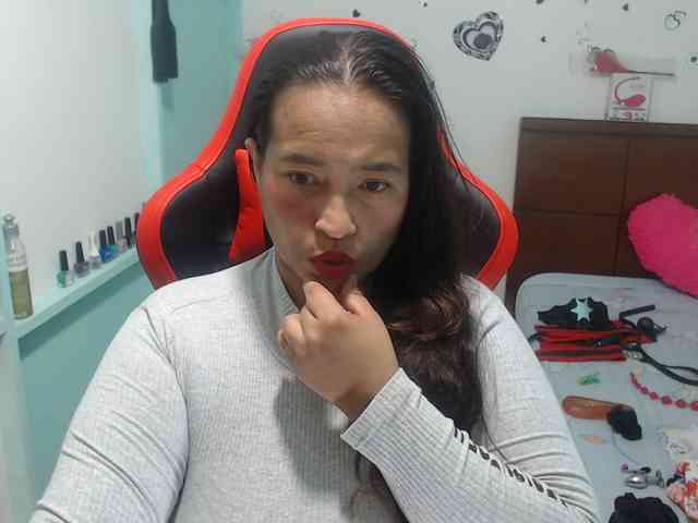 CamilaSexHot webcam