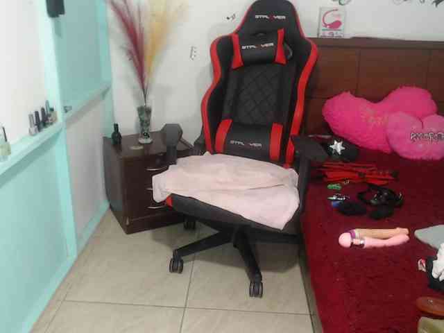 CamilaSexHot webcam