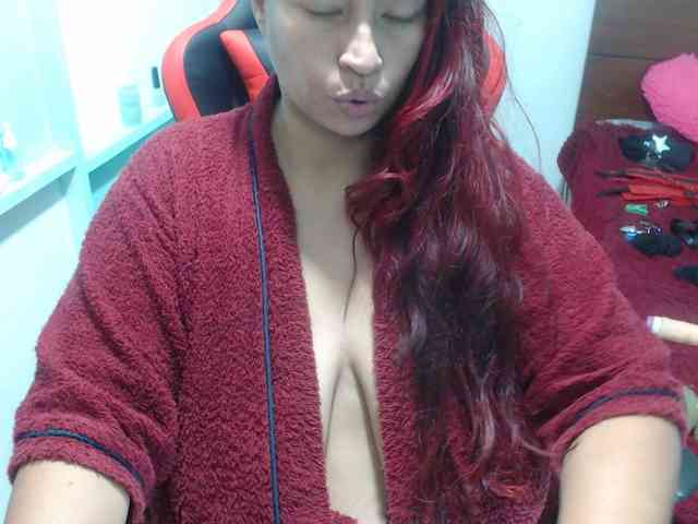 CamilaSexHot webcam