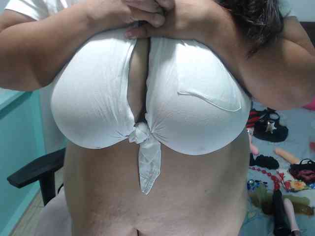 CamilaSexHot webcam