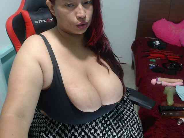 CamilaSexHot webcam