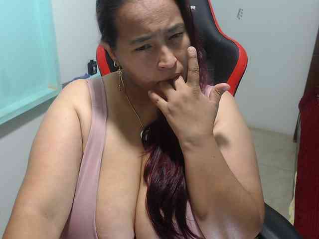 CamilaSexHot webcam