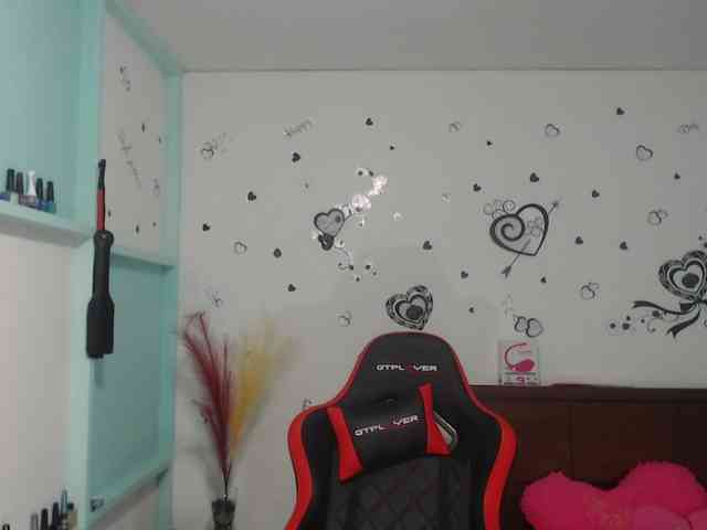 CamilaSexHot webcam