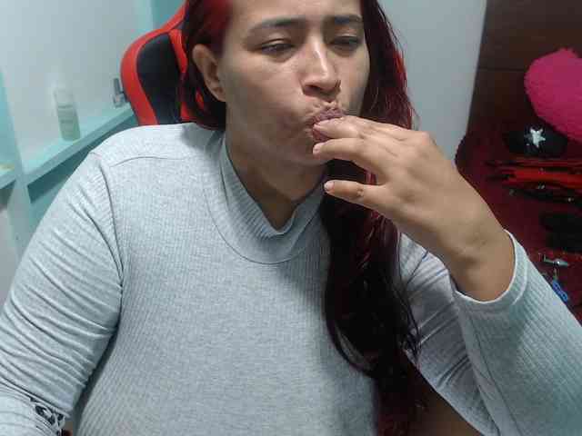 CamilaSexHot webcam