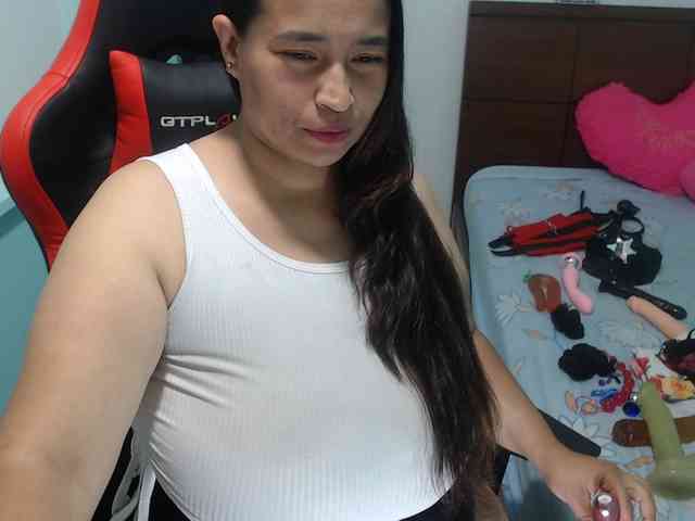 CamilaSexHot webcam