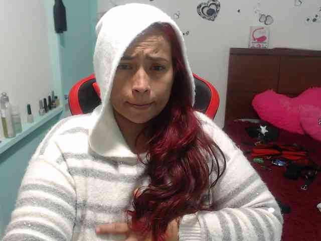 CamilaSexHot webcam