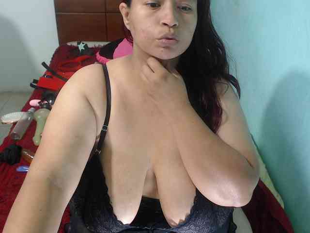 CamilaSexHot webcam