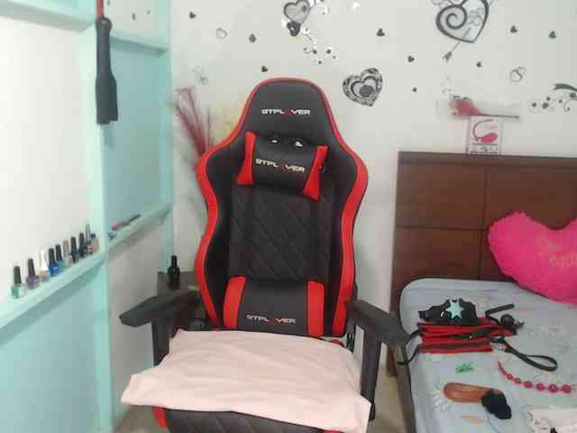 CamilaSexHot webcam