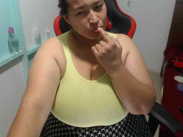 CamilaSexHot webcam